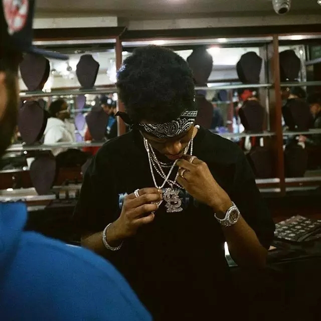 Young Metro告诉你什么是才华横溢.