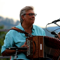 Riccardo Tesi资料,Riccardo Tesi最新歌曲,Riccardo TesiMV视频,Riccardo Tesi音乐专辑,Riccardo Tesi好听的歌