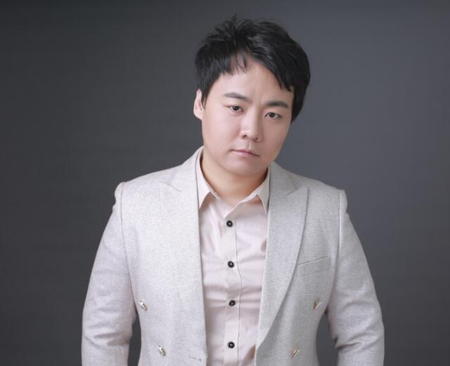 李阳