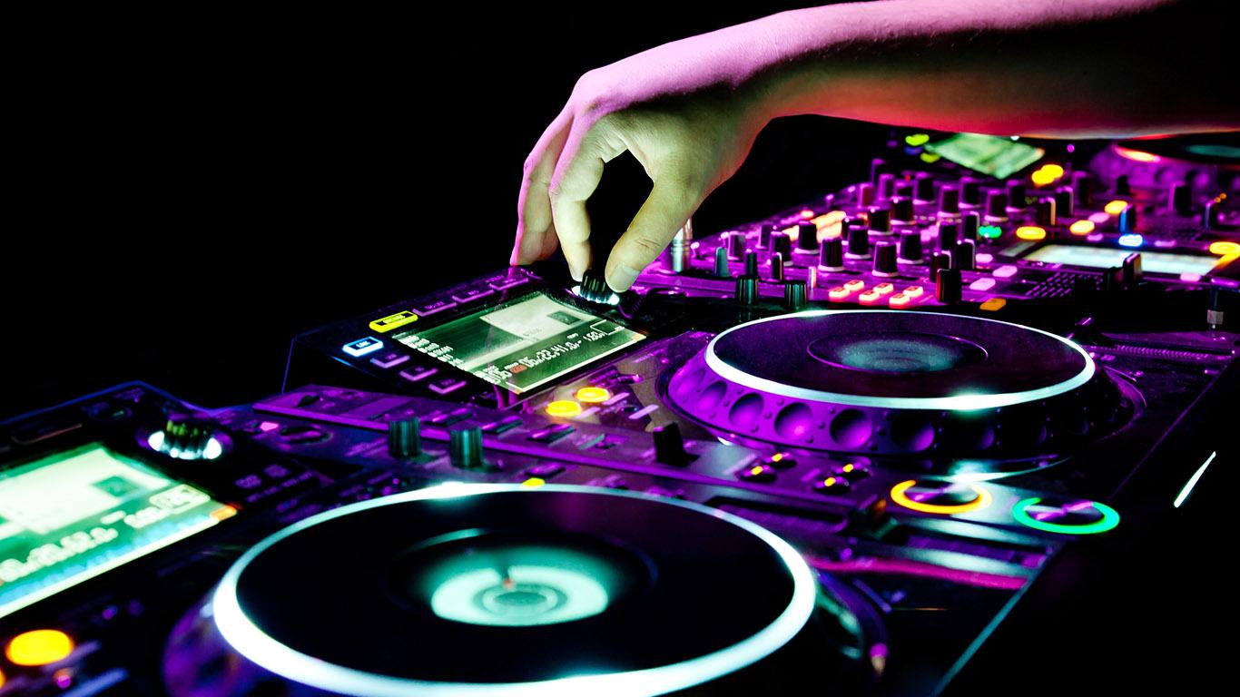 做DJ真的很赚钱吗?也许你能从Calvin Harris的