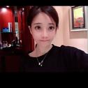 我在梦中遇见你，我独自躲在角落里偷偷哭泣
