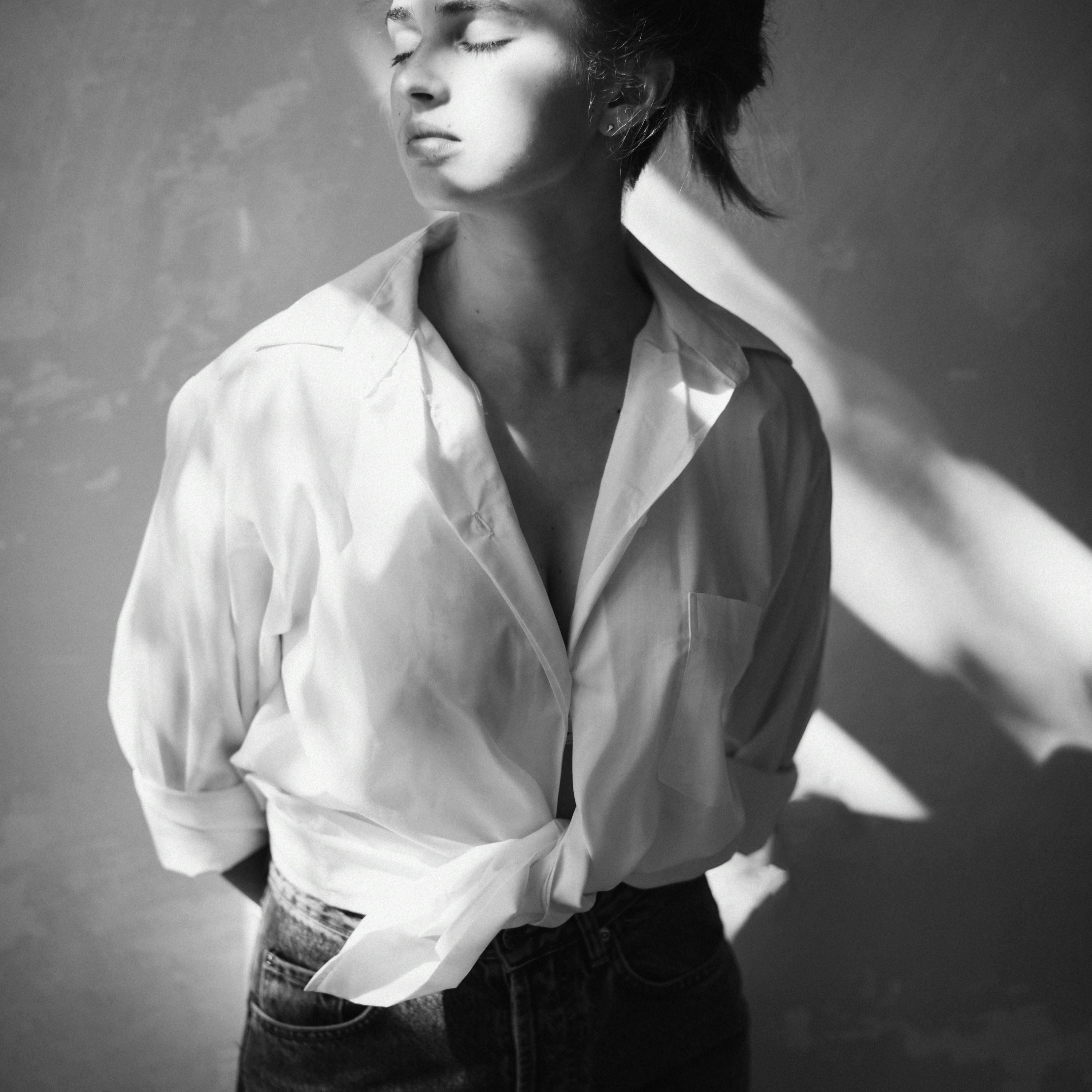 Plot (feat. Raezzy & geoxwillspedup)