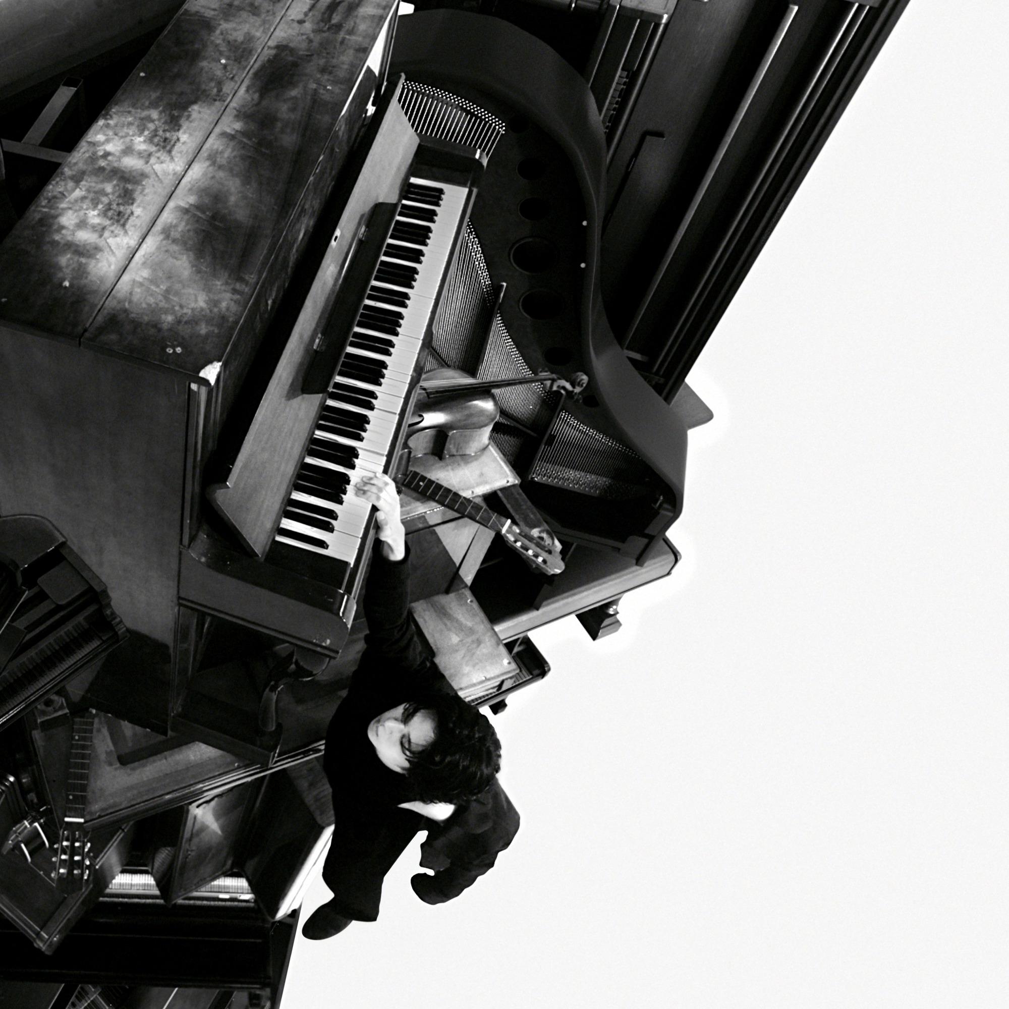 MUSIC (Feat. 이찬혁)