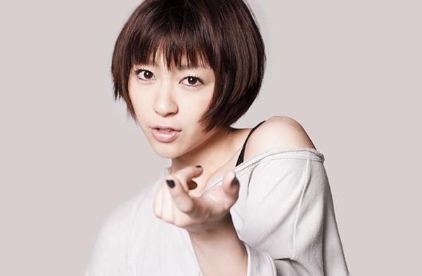 宇多田是个音乐世家，父亲宇多田照实是唱片制作人，母亲藤圭子是名演歌