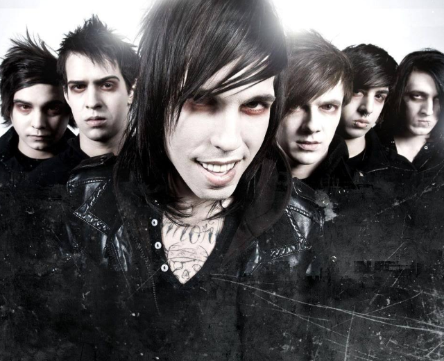 Vampires Everywhere!