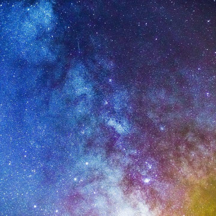 人间星河封面