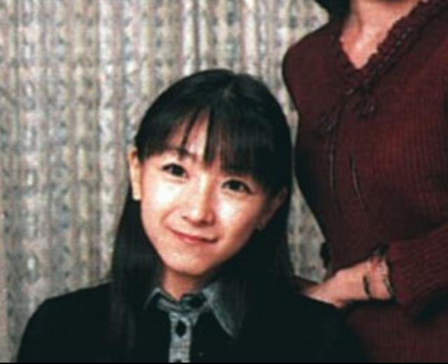 久川綾