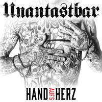 Hand aufs Herz