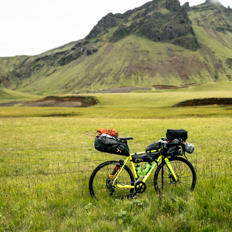 箫声裹着月下崖