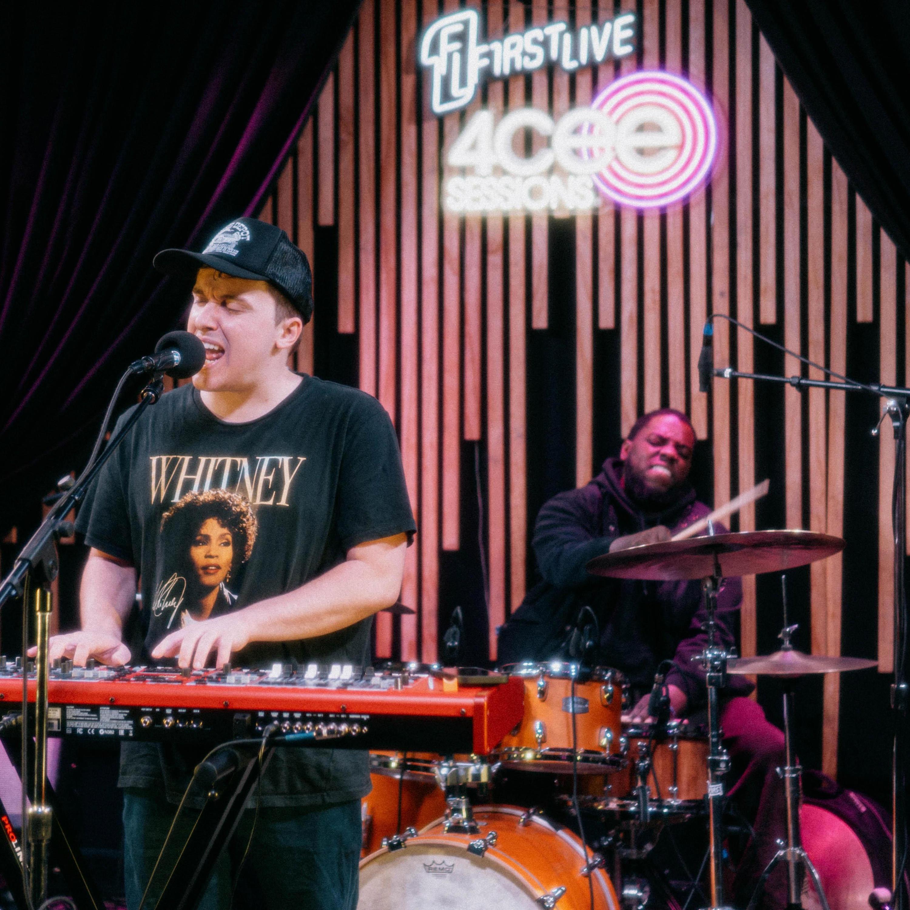 CLOTHES (Live at 4Cee Sessions)