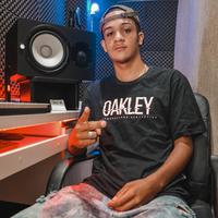 De rolezinho no morro, ela vem pro quartel general (feat. Mc B7 & Mc Flavinho)