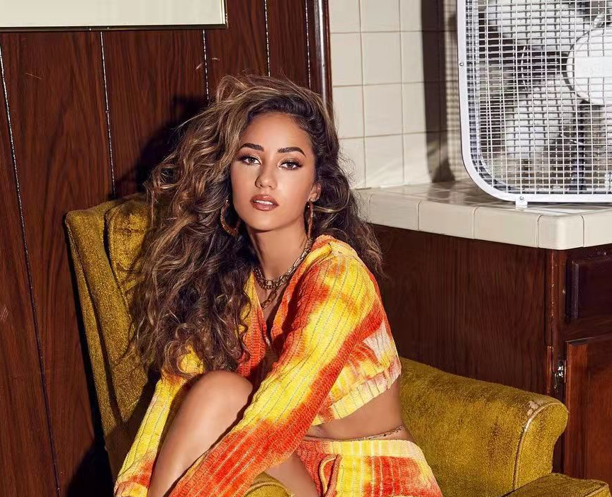 Skylar Stecker