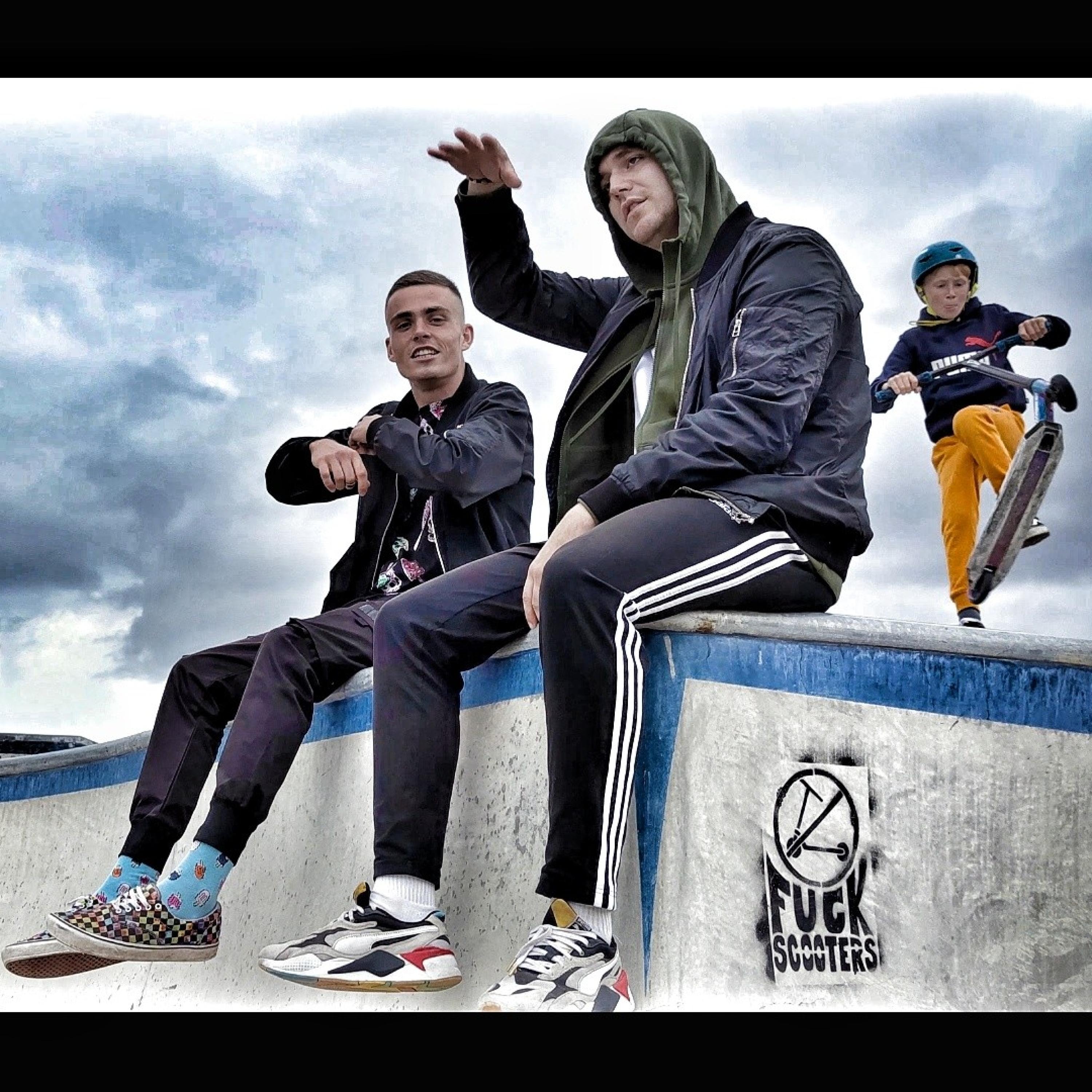 KAŽDEJ JEN TIPUJE (feat. O.G.DARN & CALLI)