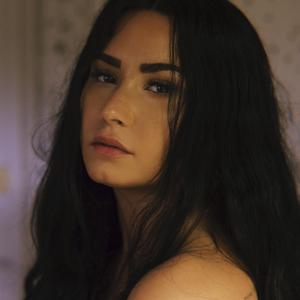 Demi Lovato - Sober (Z karaoke) 带和声伴奏 （升1半音）
