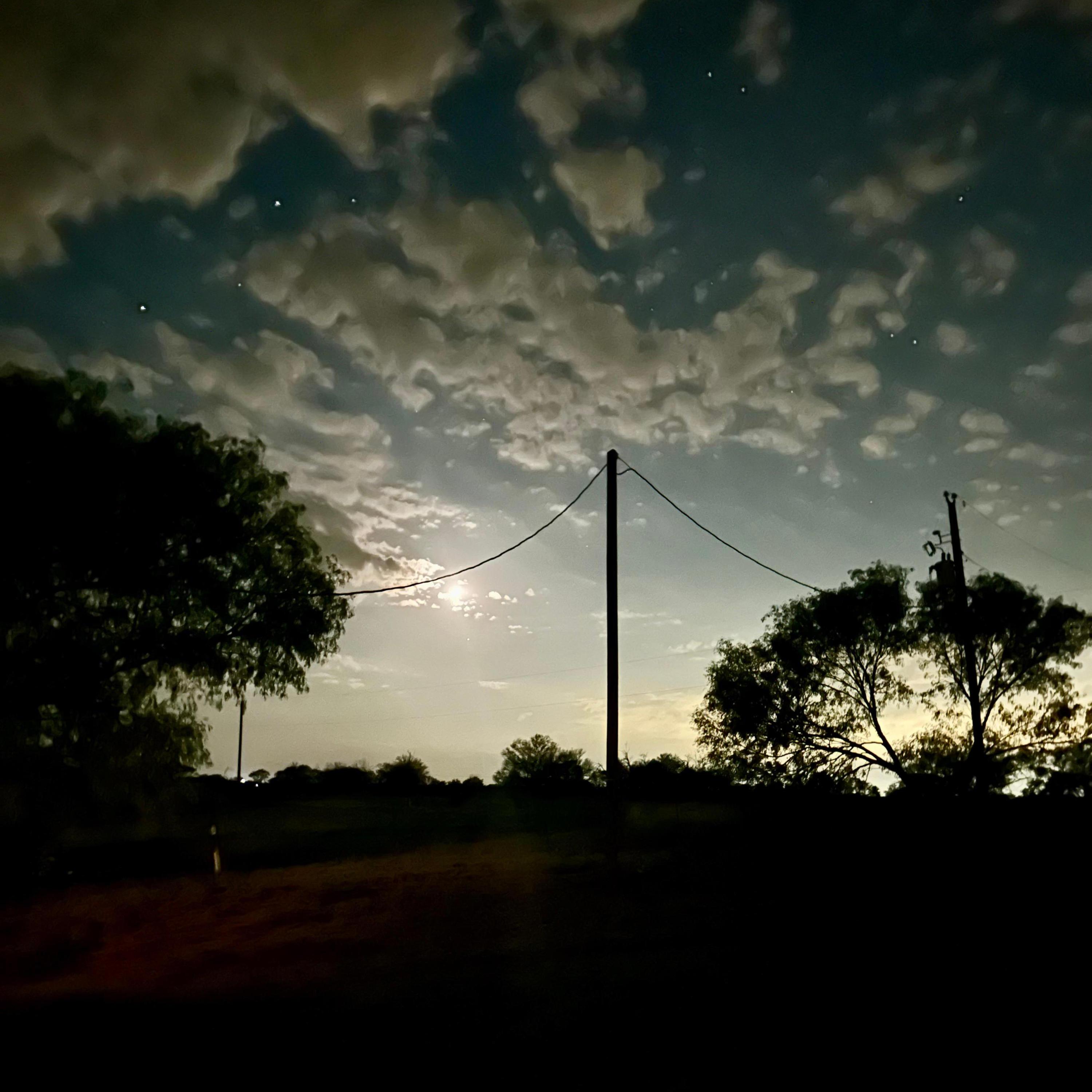 Too High (feat. $łïdëwït$ñäkë)