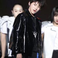 萱草花 (王牌对王牌第八季) (无和声纯伴奏) (原版立体声) (王牌对王牌第八季)