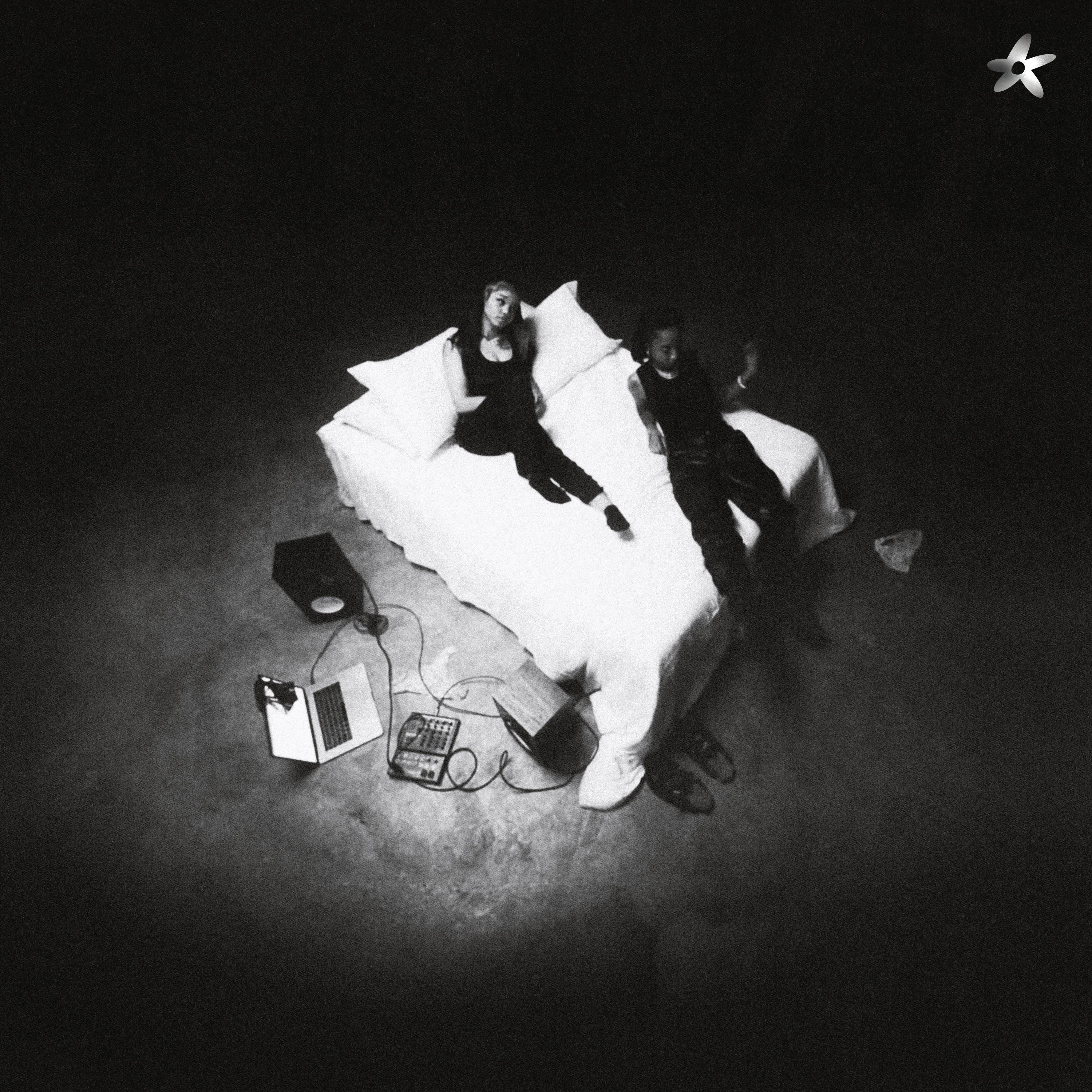 BIG FEELING (NO MAKEUP)