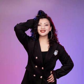 Aliya-Mamut-阿丽娅