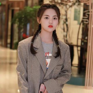 陪杨超越度过漫长的岁月