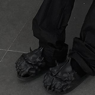 月亮升上了夜空