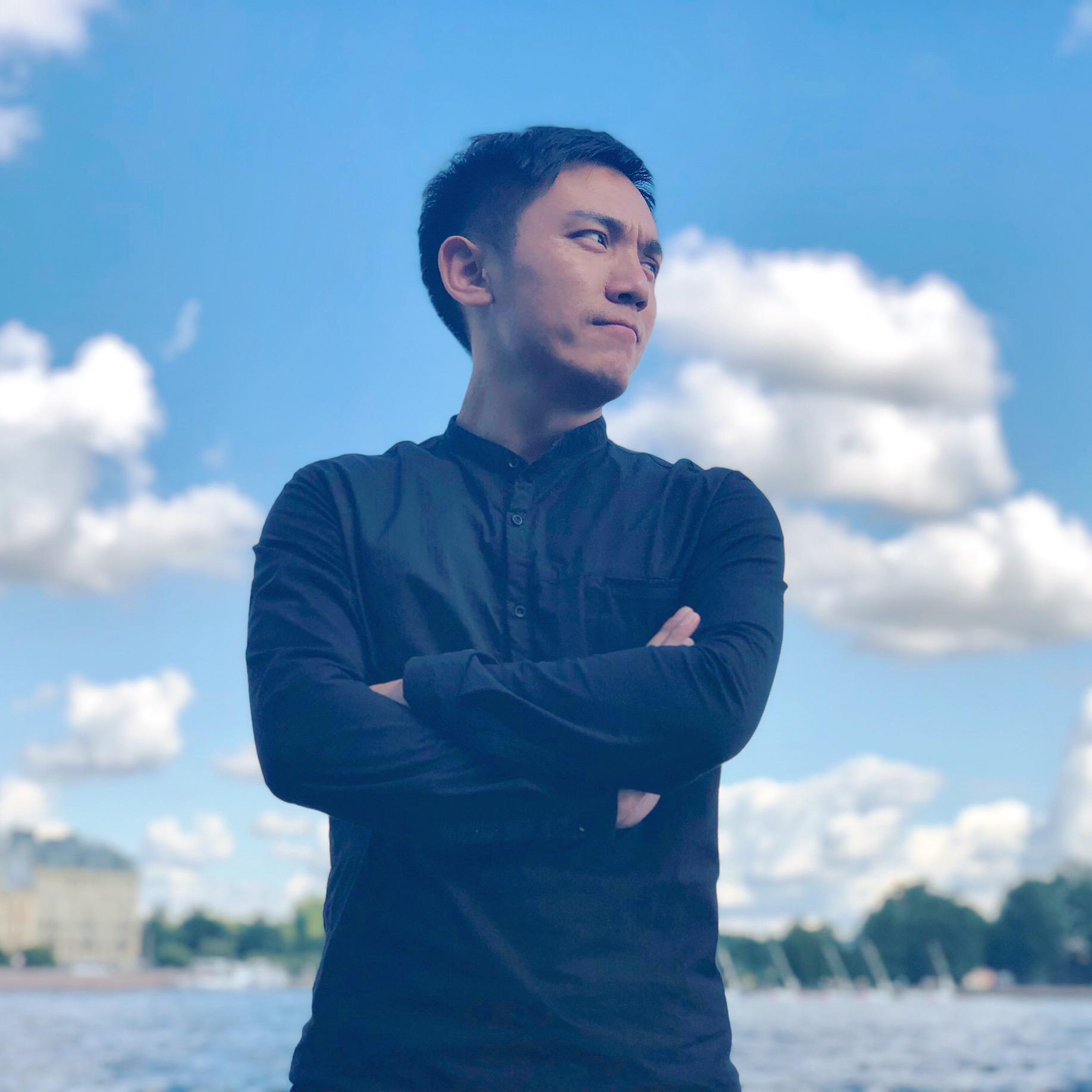 奉献（电影《飞驰人生》）片尾曲（翻自 韩寒）