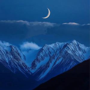 卢润泽 - 月亮照山川