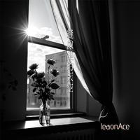 LeaonAce、StarArrow Music - 空房间（原版伴奏）