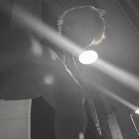 邓典果DDG-耍(Live) 伴奏