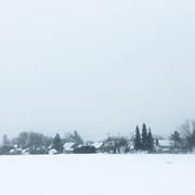 北欧雪原的温暖小屋