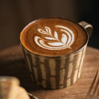 慵懒chill向｜冬日暖阳 惬意午后咖啡馆时光