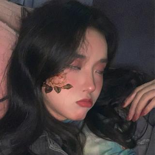 “奶 油 酒 窝”
