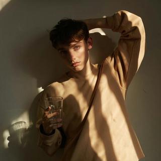 2 2 ℃ 黄 昏 | 躲在沉重的暮色里