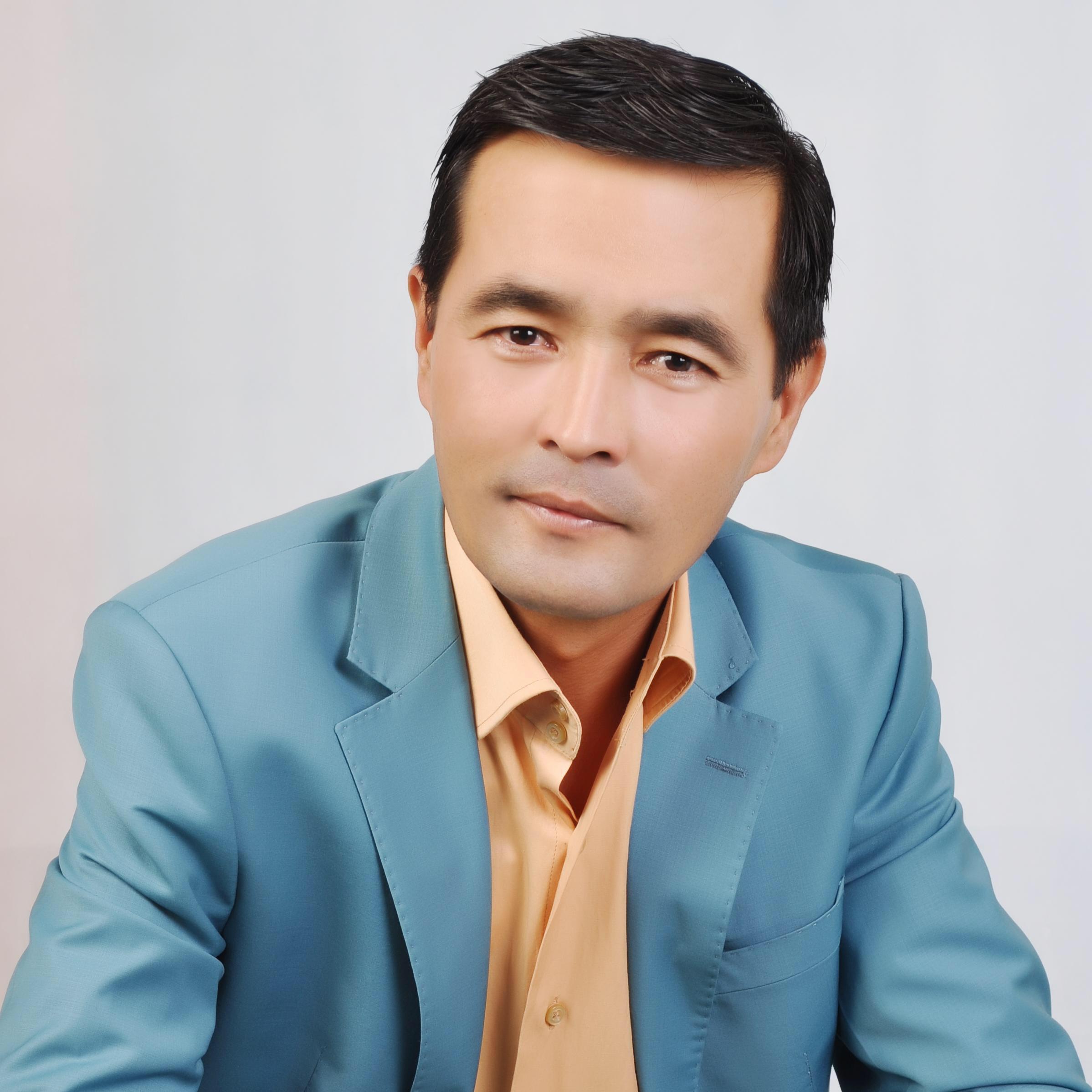 kizil gul puraydu(翻自 Batur_Abduqadir)