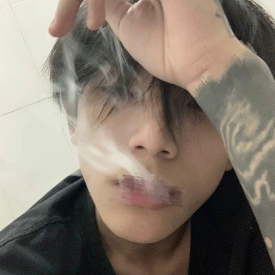 离那人远点我吃醋了
