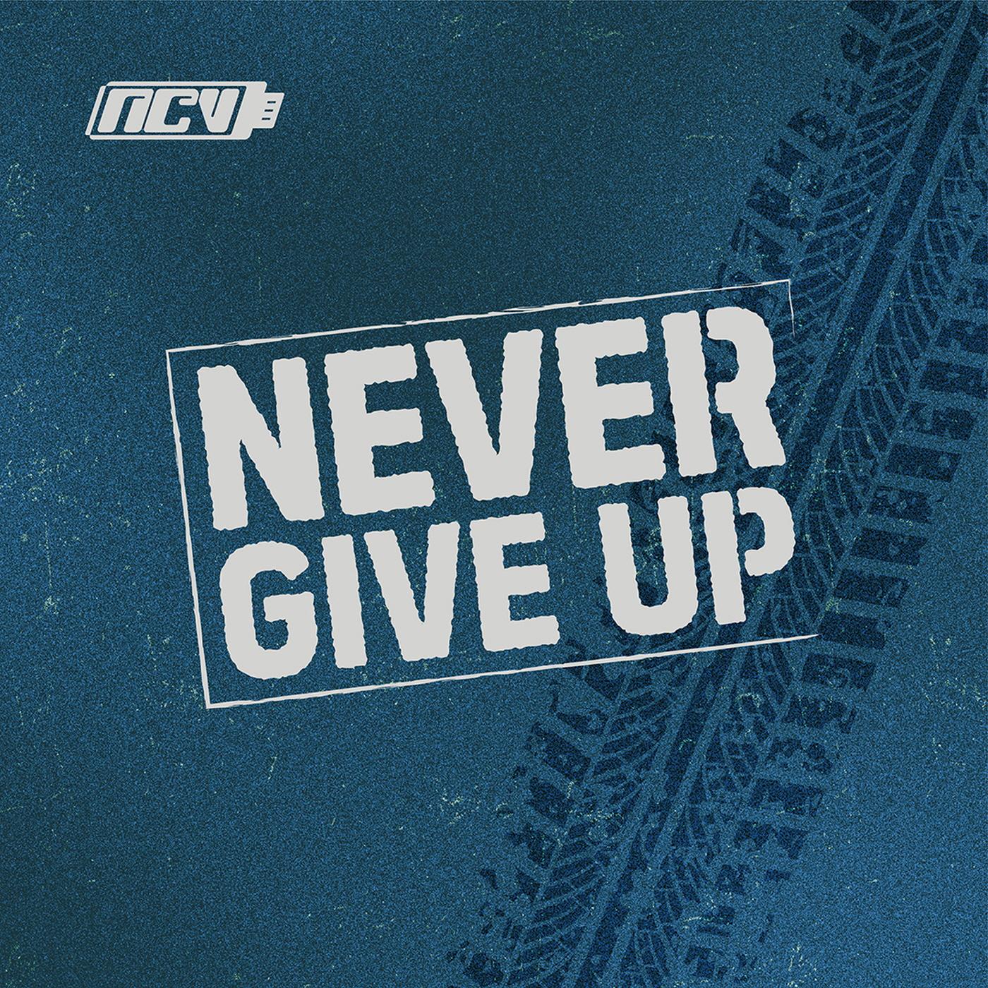 NEVER GIVE UP : 꺾이지 않는 마음专辑