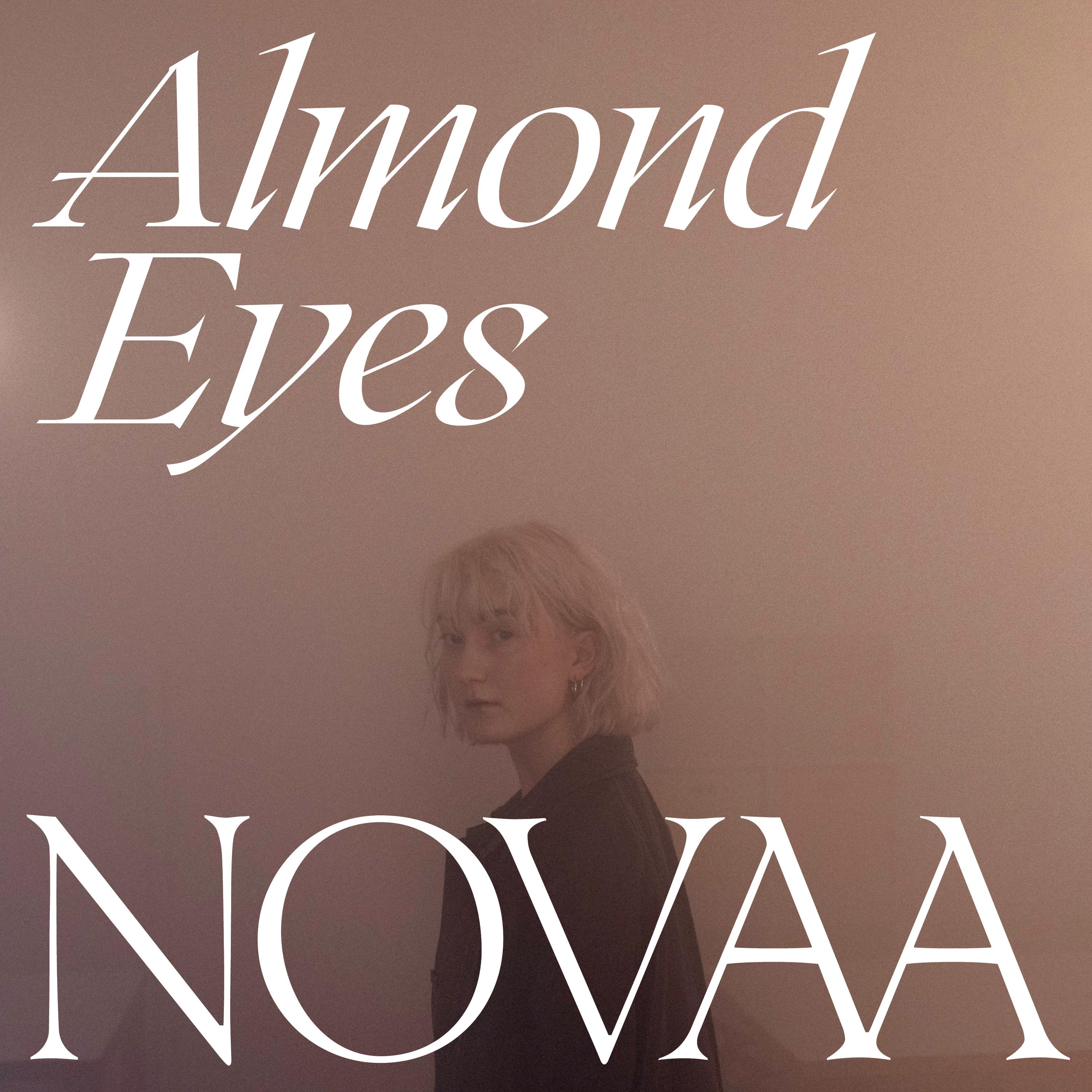 Almond Eyes专辑