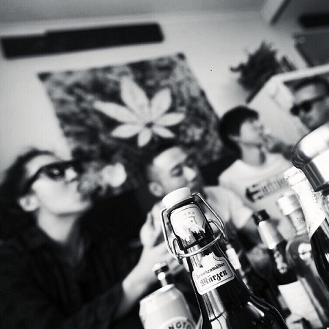 破碎乐队歌曲封面