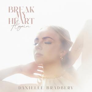 Danielle Bradbery - Blackout (Ly Instrumental) 无和声伴奏 （升8半音）