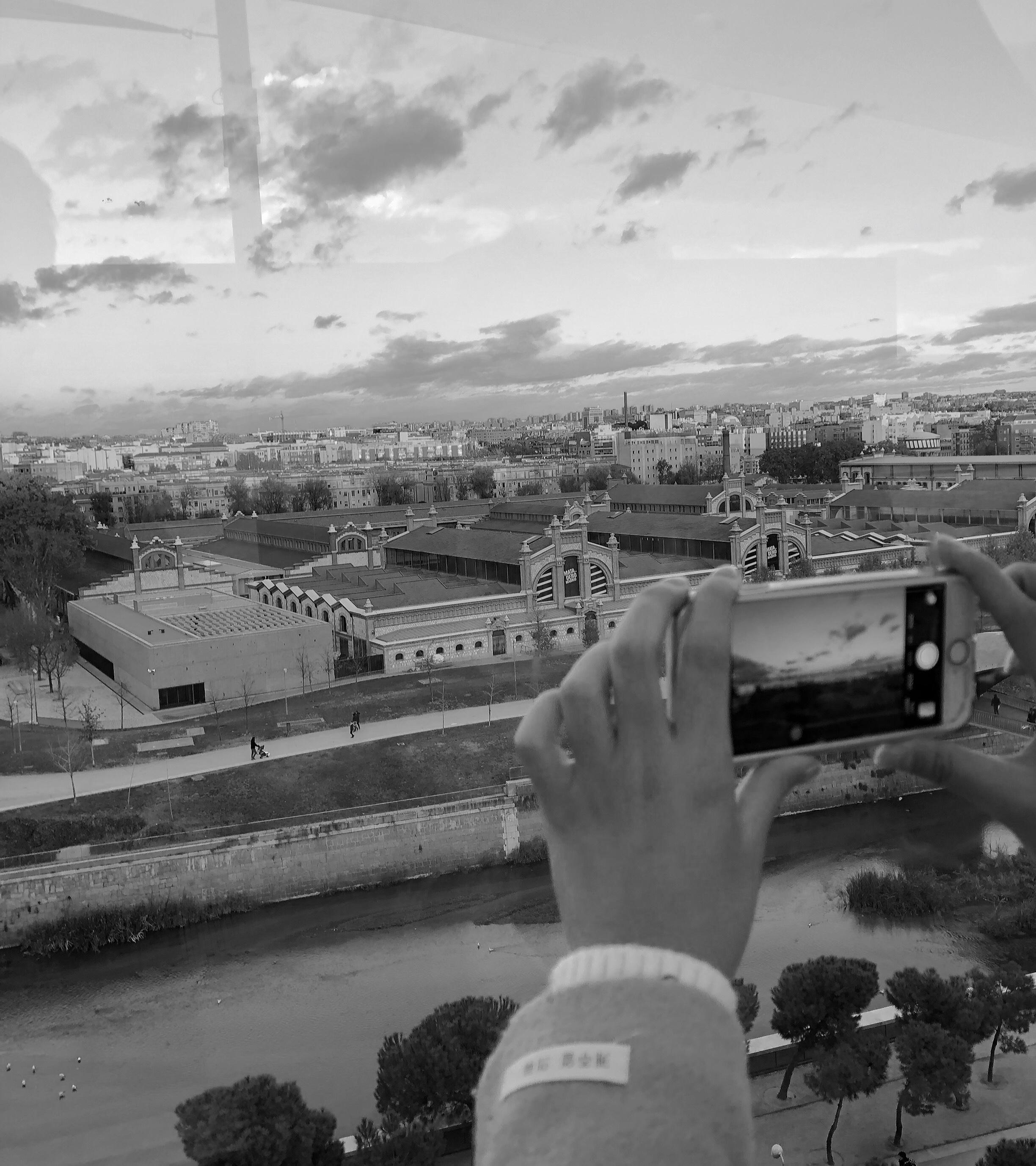 love again (feat. Shiloh Dynasty)