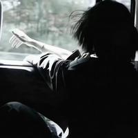 i6k2 - 熟悉的笑脸 伴奏