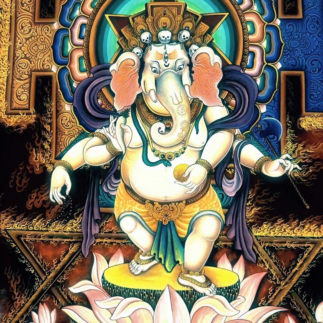 白色四臂象鼻财神