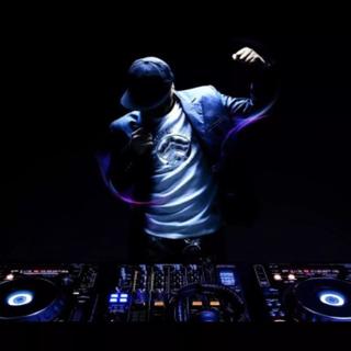 维吾尔族歌手Ghulamjan