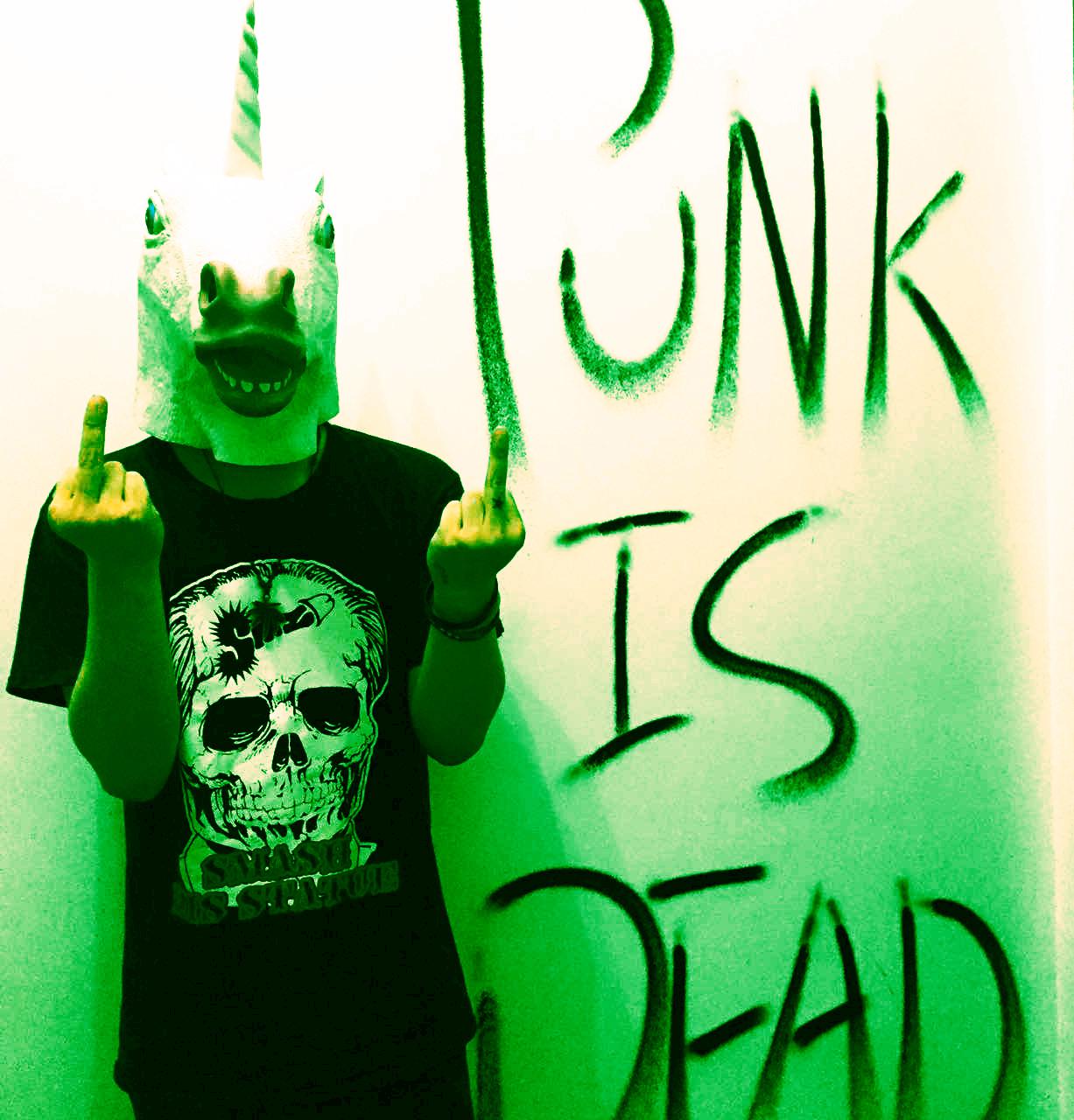PUNK IS DEAD专辑