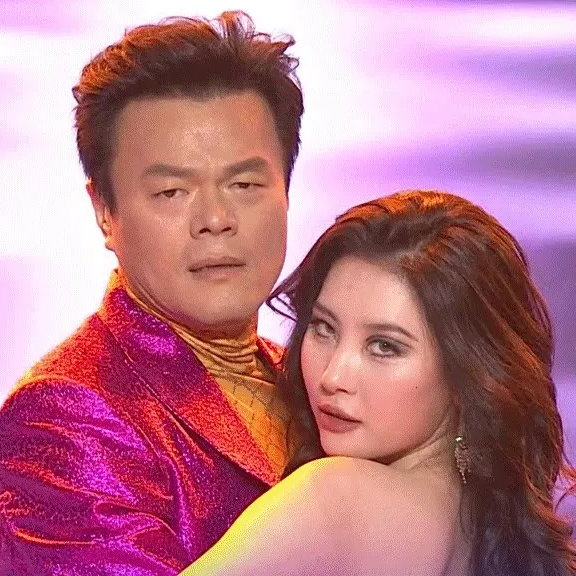 Nobody + 보라빛 밤 + 그녀는 예뻤다 + Honey + When We Disco (Live)