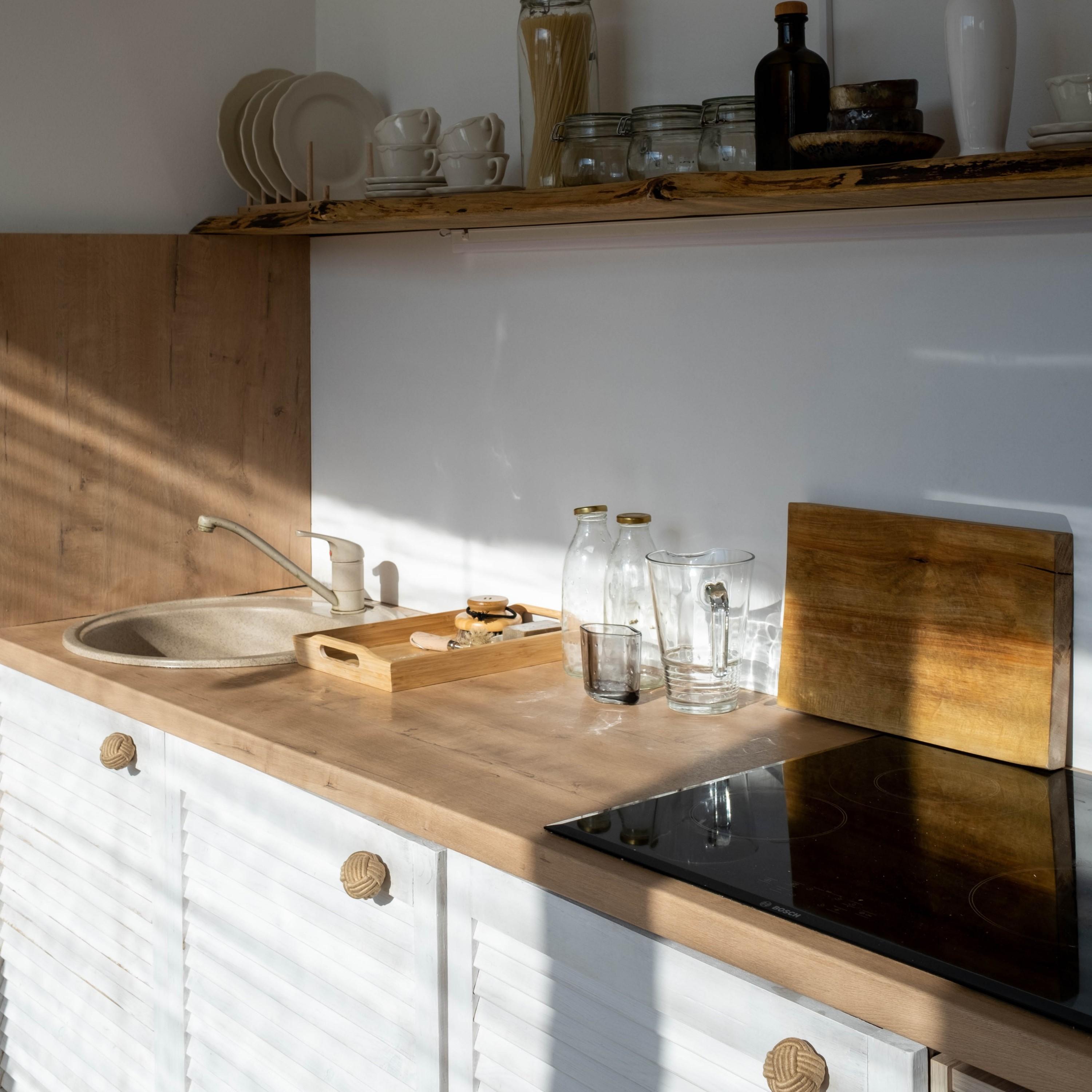 Humming Sink Sleepy Sound