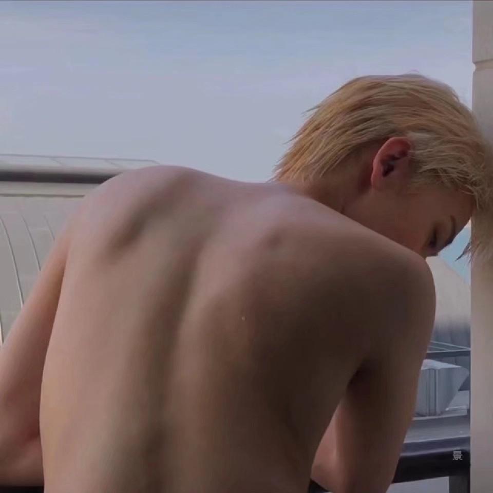 留 下 文 案