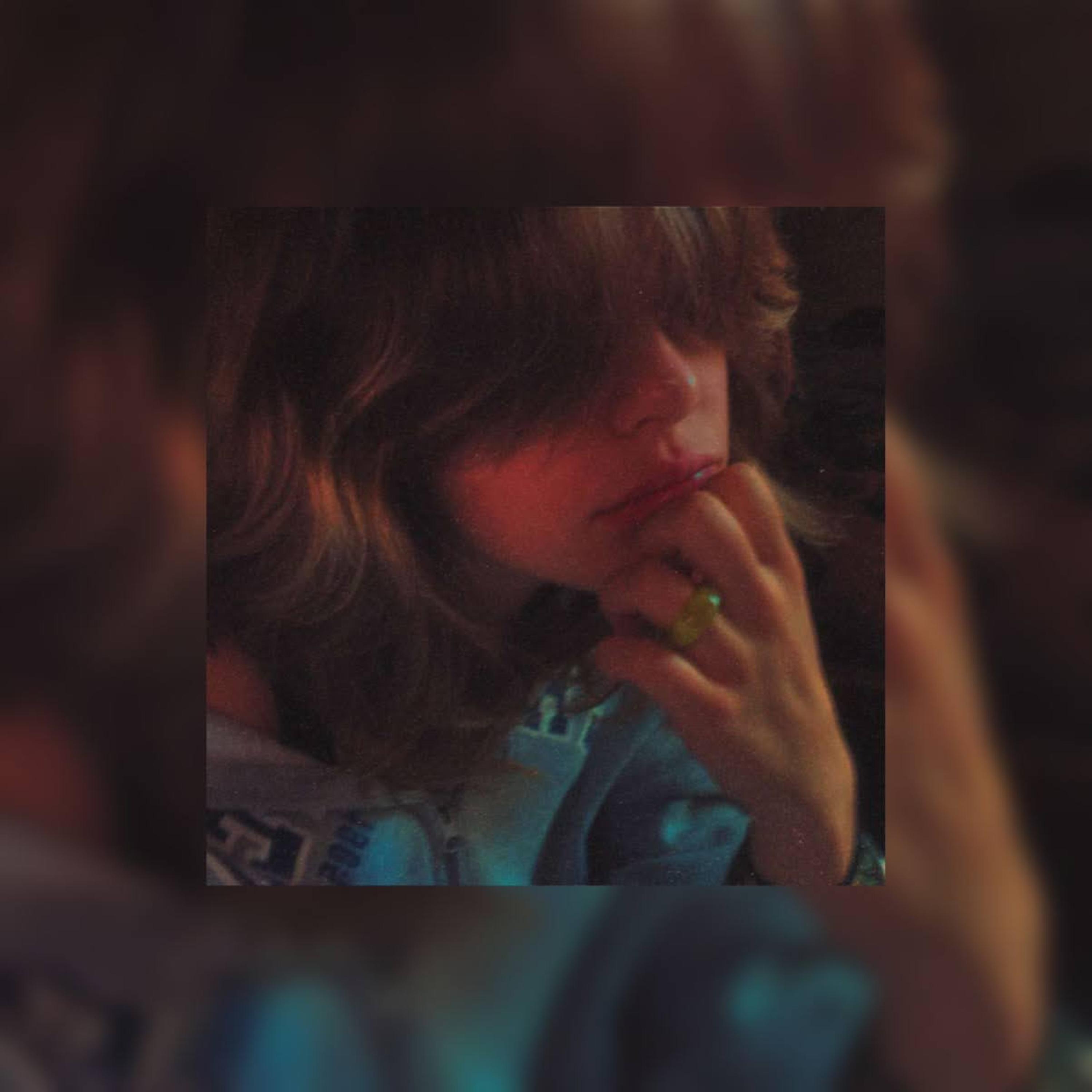 Alone (feat. Luxx)