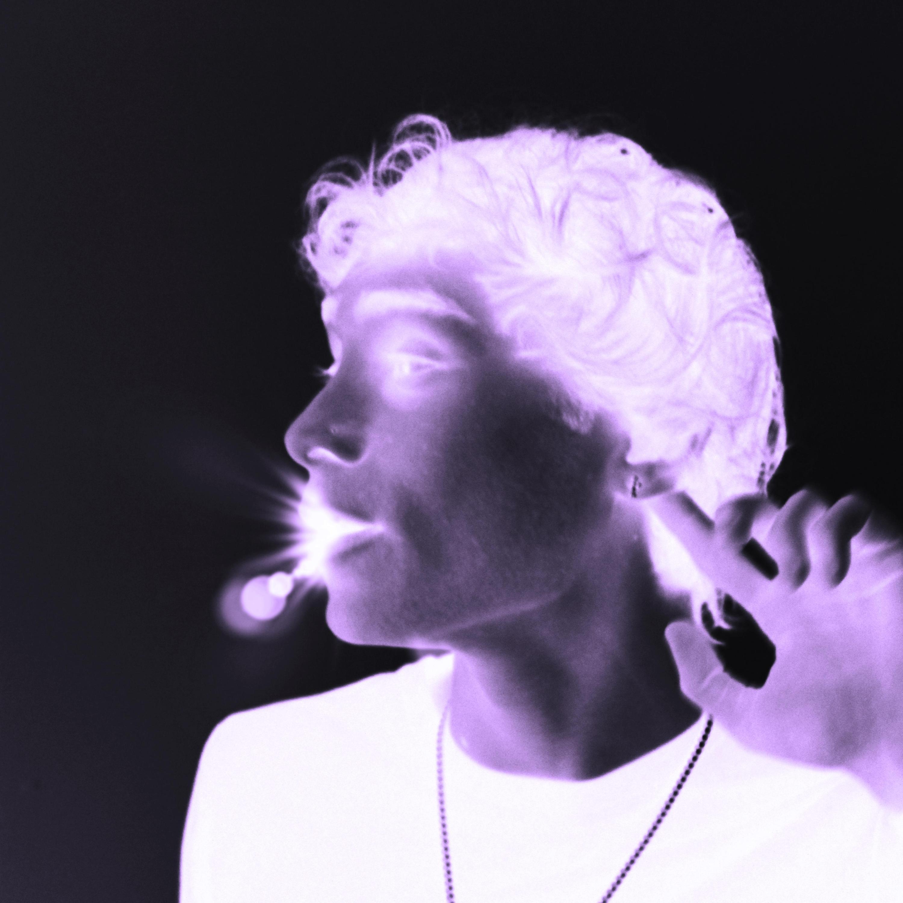 Stay Single (feat. Che Ecru)