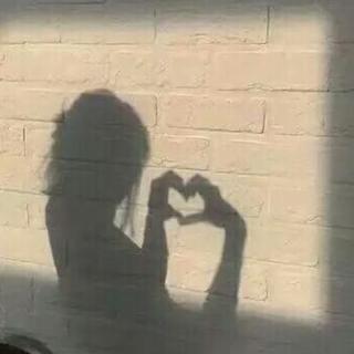 你会游泳吗？ 我们一起坠入爱河吧.