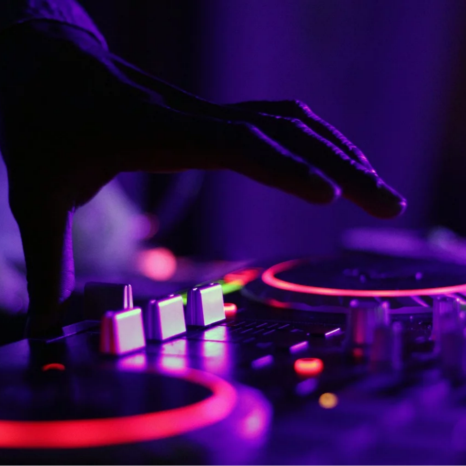 英雄联盟-Legends Never Die（remix by 寻雾）（寻雾 remix）